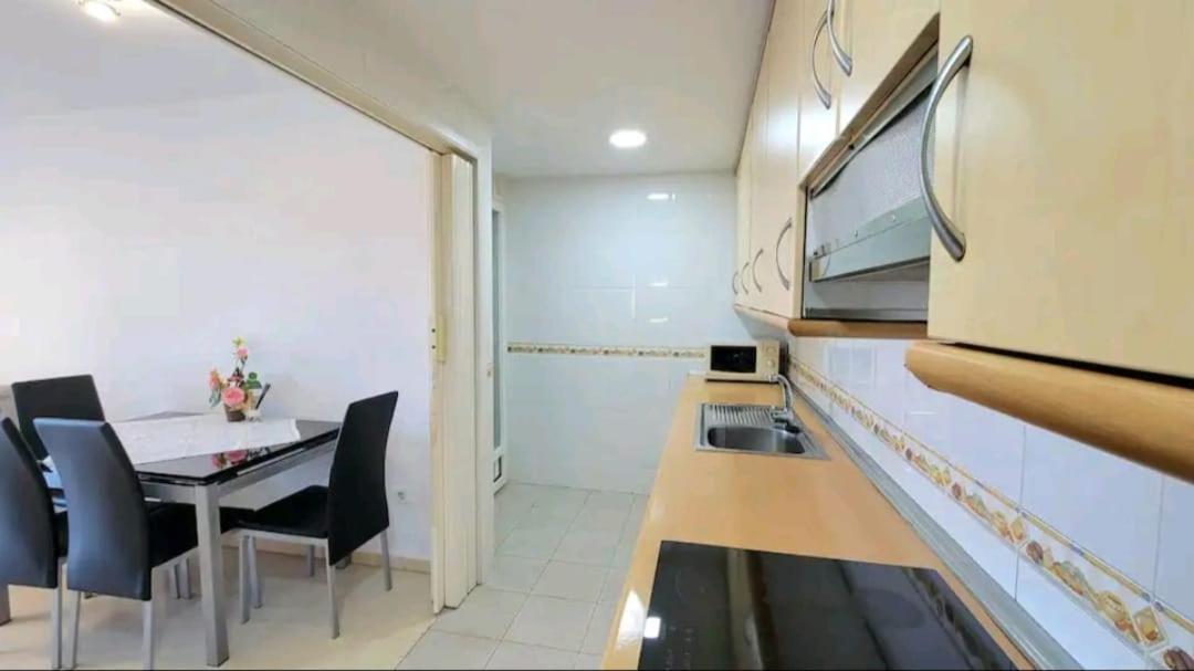 Apartamento Vacanza Luxury Complex- Parking , Pool Only In The Summer , Rincon De Loix Benidorm Exterior foto