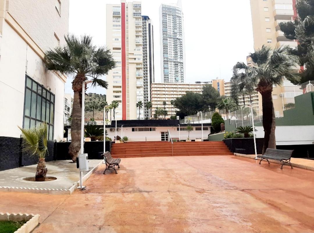 Apartamento Vacanza Luxury Complex- Parking , Pool Only In The Summer , Rincon De Loix Benidorm Exterior foto