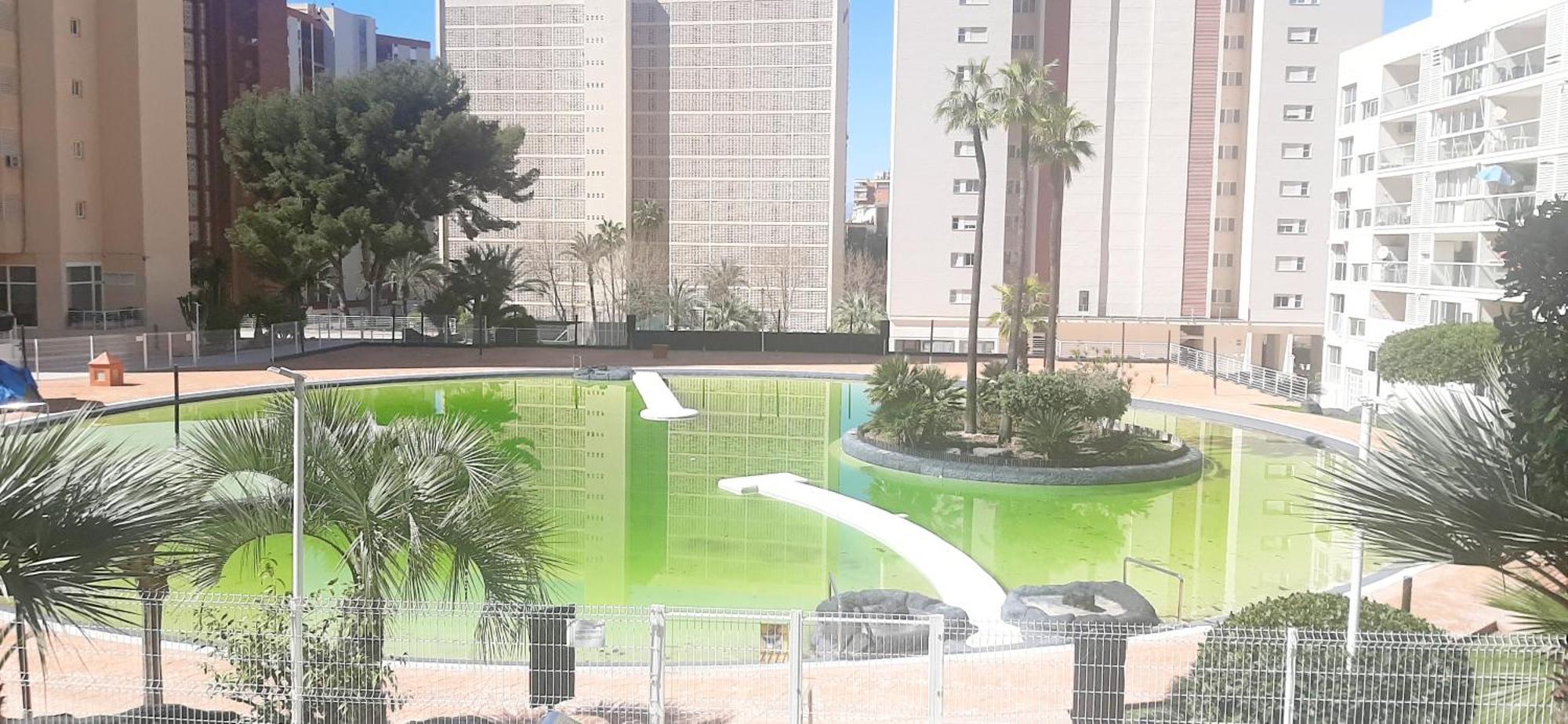 Apartamento Vacanza Luxury Complex- Parking , Pool Only In The Summer , Rincon De Loix Benidorm Exterior foto